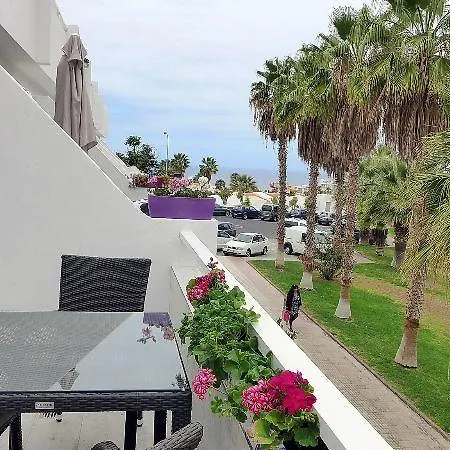 וילה Island Village