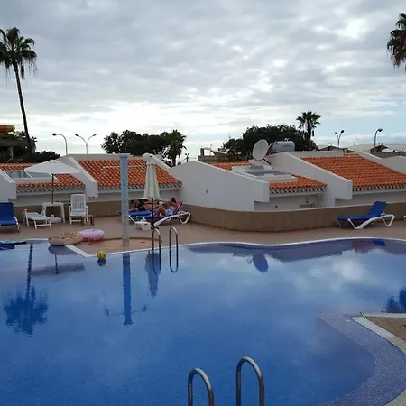 Βίλα Island Village *